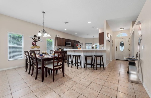 West Haven House | HOUSE 4 Bdr Family Home Pool Spa & Game Room 170