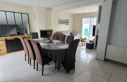 Dol-de-Bretagne House | House 4 bedrooms/8 persons 25' from Mont Saint Michel and Saint Malo