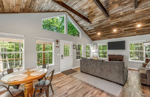 Fort Payne House | House ∙ 4 bedrooms ∙ 12 guests