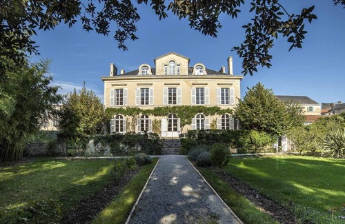 Fontenay-le-Comte House | House-5 étoiles-Family-None