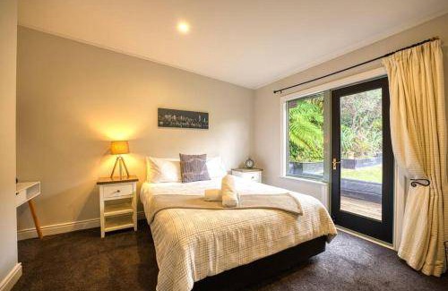 Acacia Bay House | House ∙ 6 bedrooms ∙ 10 guests