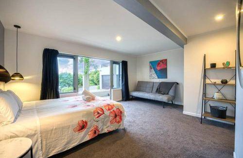 Acacia Bay House | House ∙ 6 bedrooms ∙ 10 guests