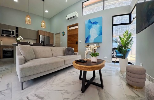 Manuel Antonio House | House 7 min to Manuel Antonio Nat Park with Private Pool, A/C & Parking.