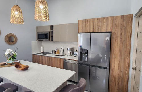 Manuel Antonio House | House 7 min to Manuel Antonio Nat Park with Private Pool, A/C & Parking.