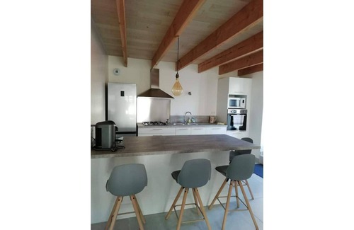 Le Gue-d'Allere House | House 8 persons with garden
