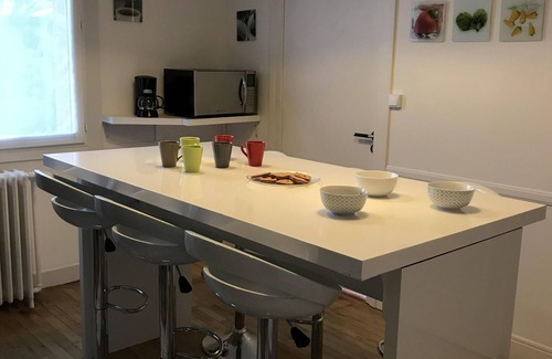 Ruelle-sur-Touvre House | House 8 places 300m from the space CARAT.