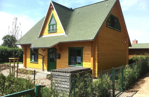 Neukalen House | House 80sqm WFL, 400sqm Alleingrounds McPom Neukalen at Kummerower See