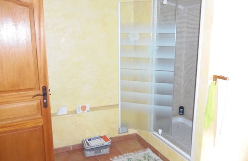 Claira House | House 9 km (10 min) from the sea