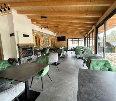 Jezerce Bed & Breakfast | House Ana