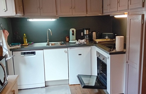 Cellier-du-Luc House | House and garden for 6 people near lakes and hiking trails