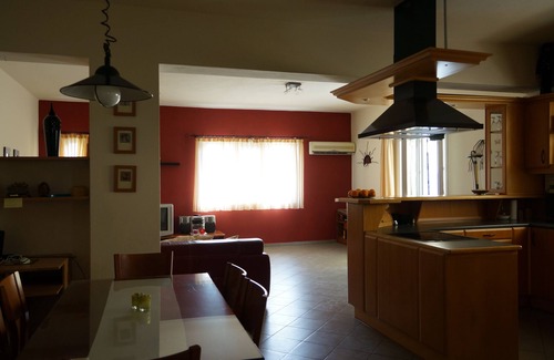 Ireon House | House Antoinet. Ireon Samos