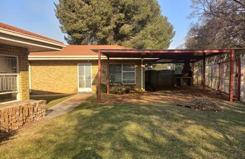 Springs House | House at Bethesda