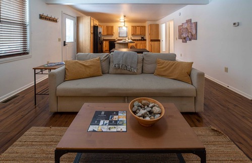 Indian River House | House at Inland Lakes Motel