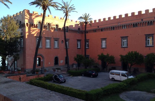 Vico Equense Apartment | House at the castle pool and beach