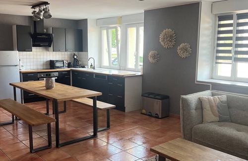 Baudricourt House | House at the foot of the Mirecourt circuit