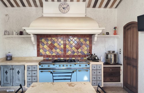 Puyvert Villa | House at the foot of the Luberon with swimming pool 5 minutes from the village of Lourmarin,