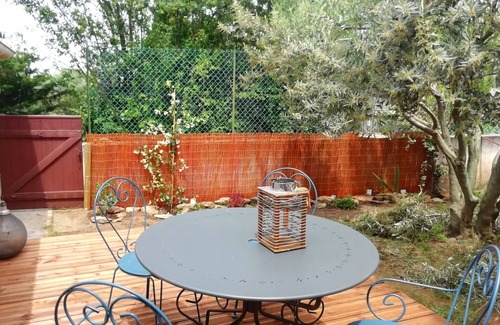 Robion House | House at the foot of the Luberon, 5 minutes from the town center.