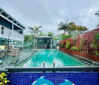 The Entrance House | House at the Heart of Entrance! Sleeps18