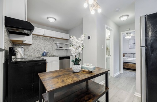 East Side House | House B Atlanta Zoo Private Parking Fully Fenced Side Yard 1Bedroom 1Bathroom