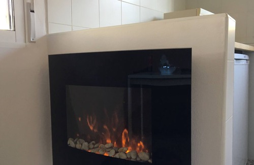 Setenil de las Bodegas House | House between Setenil Rocks