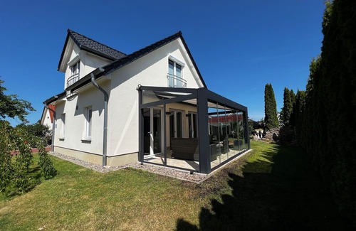 Tarnewitz House | House Bell Mare, exclusive holiday home, beach chair on the beach, WiFi, Bikes