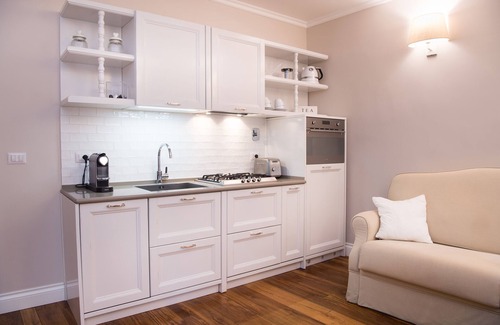 Rione IV Campo Marzio Apartment | House Belsiana light dwells in the heart of Rome