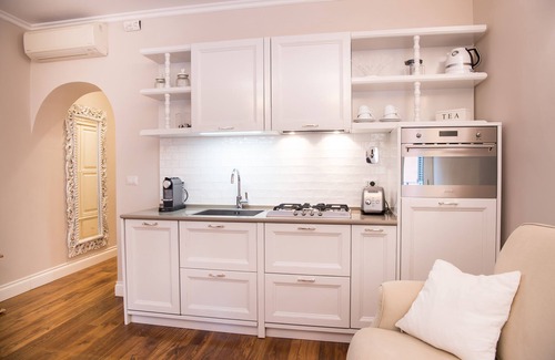 Rione IV Campo Marzio Apartment | House Belsiana light dwells in the heart of Rome