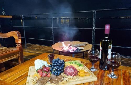 Brasilia House | House Boat "Faroeste Caboclo"