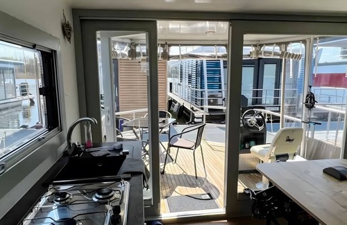 Oberhavel Boat Rental | House Boat 'Hausboot Fine Licence-Free' with Lake View and Wi-Fi