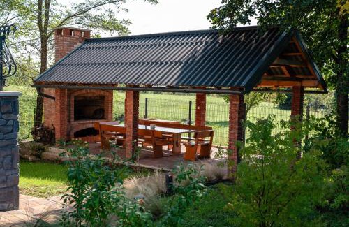 Dreznik Grad House | House Boshanar
