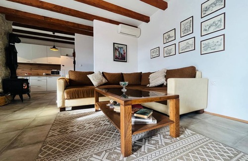 Trn House | House Boticnn