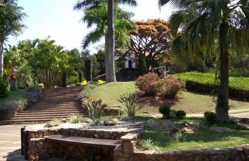 Espirito Santo Do Pinhal House | House for families and groups of up to 25 people - 6 suites