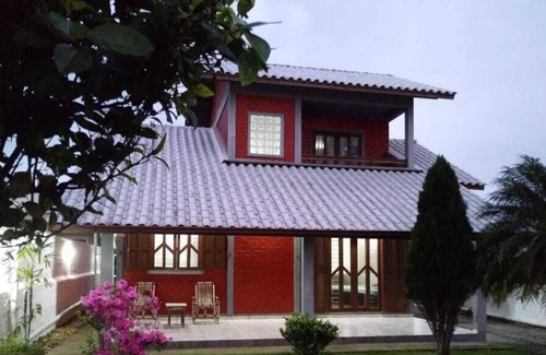 Praia do Sonho House | House 100 meters from the sea