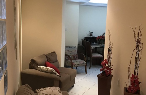 Salvador House | House