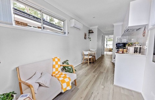Cessnock House | House By Lavender Lane-nForest views, FREE Parking