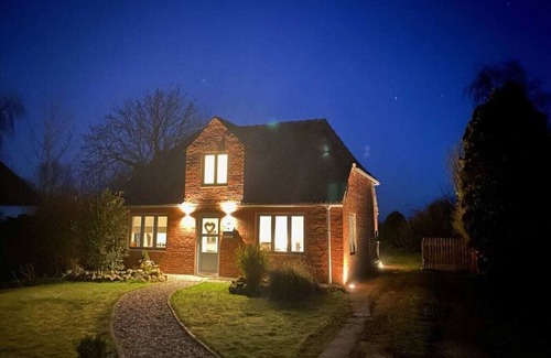 Garding House | House by the paddock