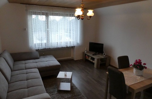 Rommerskirchen Apartment | House by the park