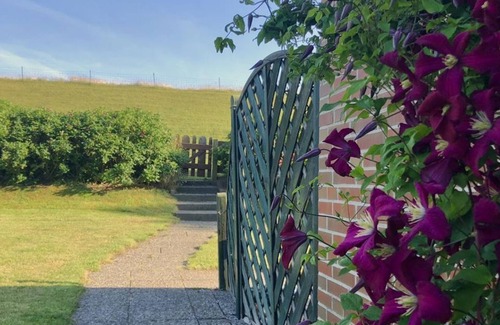 Vollerwiek Apartment | House by the sea