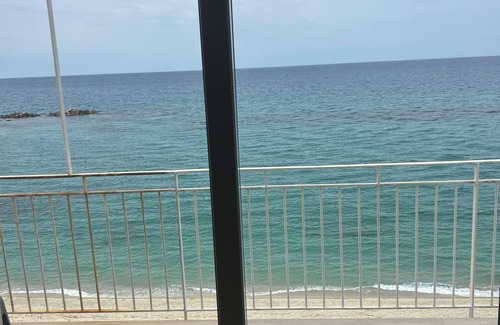 Vibo Marina House | House by the sea