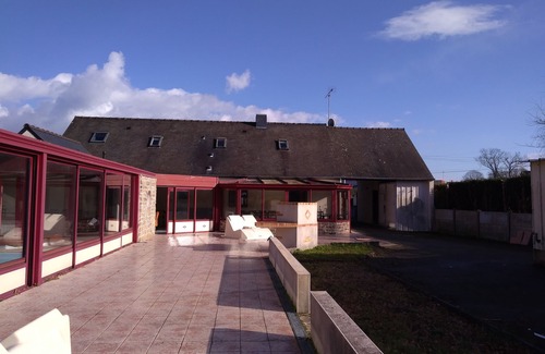 Herbignac House | House can accommodate 18 people with swimming pool and spa covered