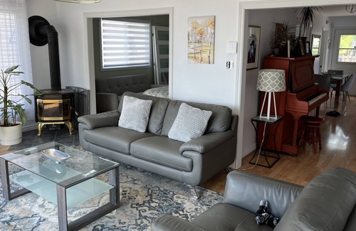 Venise-en-Quebec House | House/Chalet facing the Beach