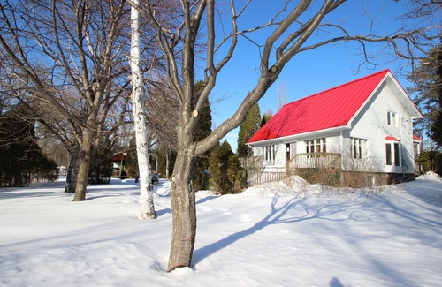 Lac-Saint-Jean-Est Regional County Municipality Ski Chalet | House/Chalet Petits-Fruits (plage Wilson)