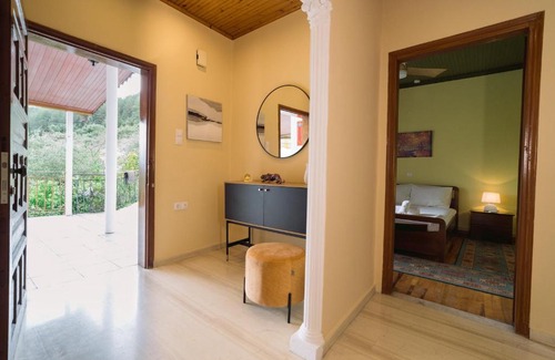 Souli House | House Chariklia