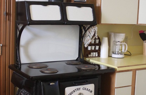 Oakley House | House, cottage, or full property rental.( see website for details)