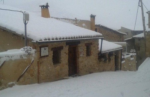 Ejulve House | House-Cottage-Private Bathroom-Terrace-La Casa del Gato