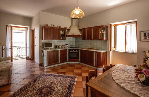 Montemarano House | House Court - Irpinia