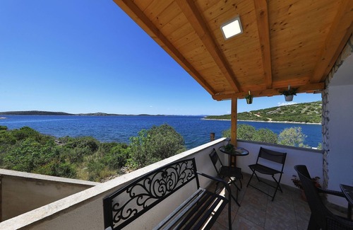 Pasman House | House Dolphin (23771-K1) - Tkon - island Pasman