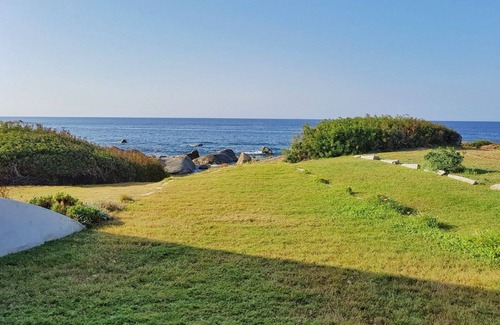 San Stefano House | House dominant position on the sea with garden