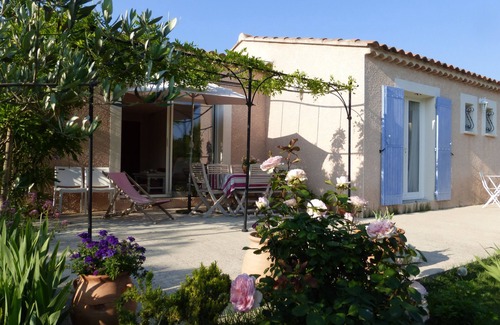 Bouchet House | House Drôme Provençal 6 people with terrace, garden, barbecue, WiFi.