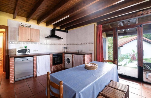 Llames de Pria House | House